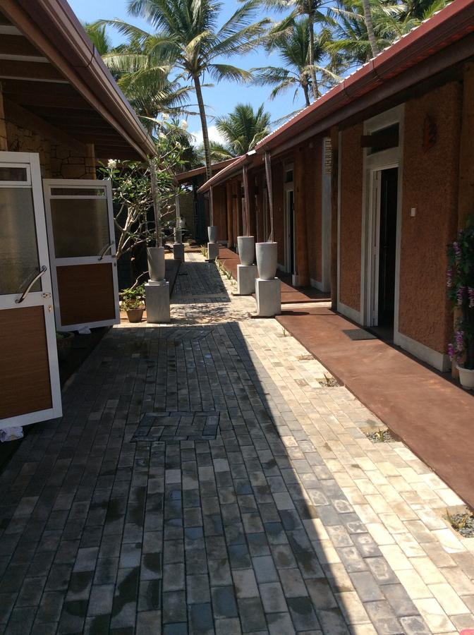 Oasey Ayurveda Hotel Bentota Exterior photo