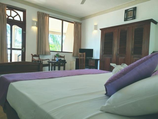 Oasey Ayurveda Hotel Bentota Exterior photo